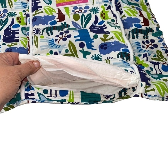 Ah Goo Baby The Plush Pad Portable Changing Pad with Memory Foam - Zoo Frenzy - Picture 7 of 9